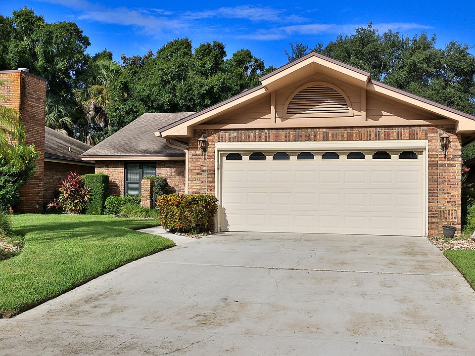 1st image of 915 Fruitwood Pl