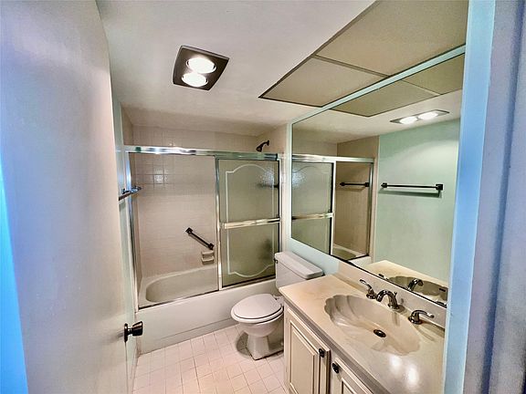 3rd image of 2603 Nassau Bend #G2
