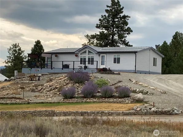 182 Point Drive, Oroville, WA 98844