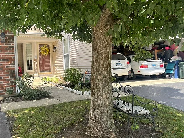 2 bed, 1639 sqft, $2,400 — Photo 2