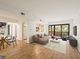 2802 Dartmouth Rd APT 6, Alexandria, VA 22314