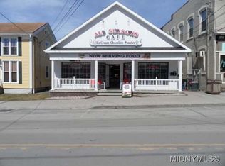 18 College St, Clinton, NY 13323