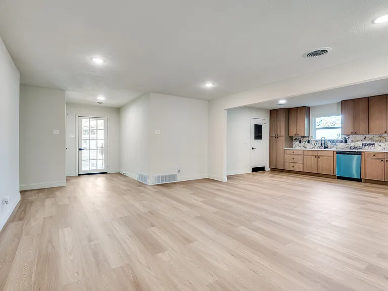 704 Turner Blvd — Photo 12