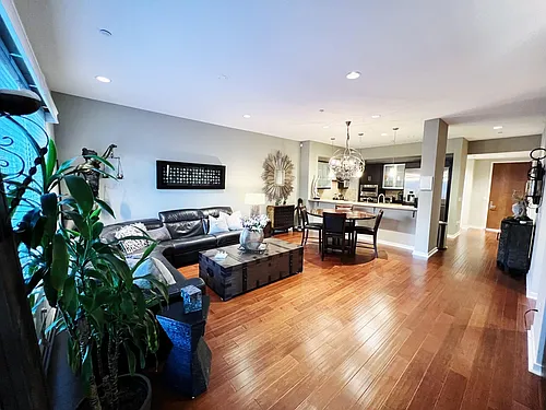 21 Gramercy #119 Photo 1