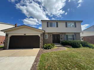 36134 Almont Dr, Sterling Heights, MI 48310