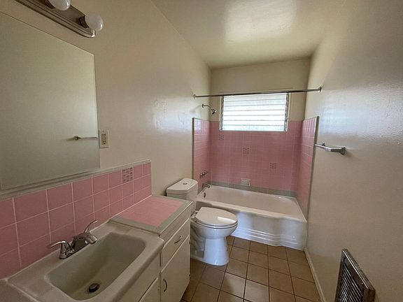 5th image of 1137 E California Ave #22
