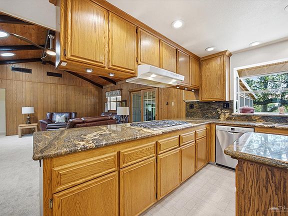 4th image of 22820 Branch Ct
