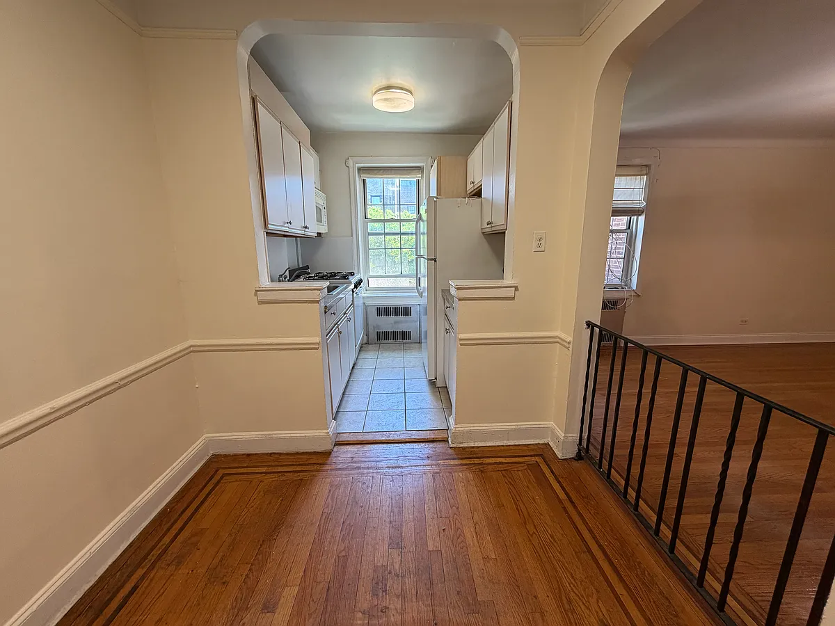 Building Photo - 35-30 81st St #5B