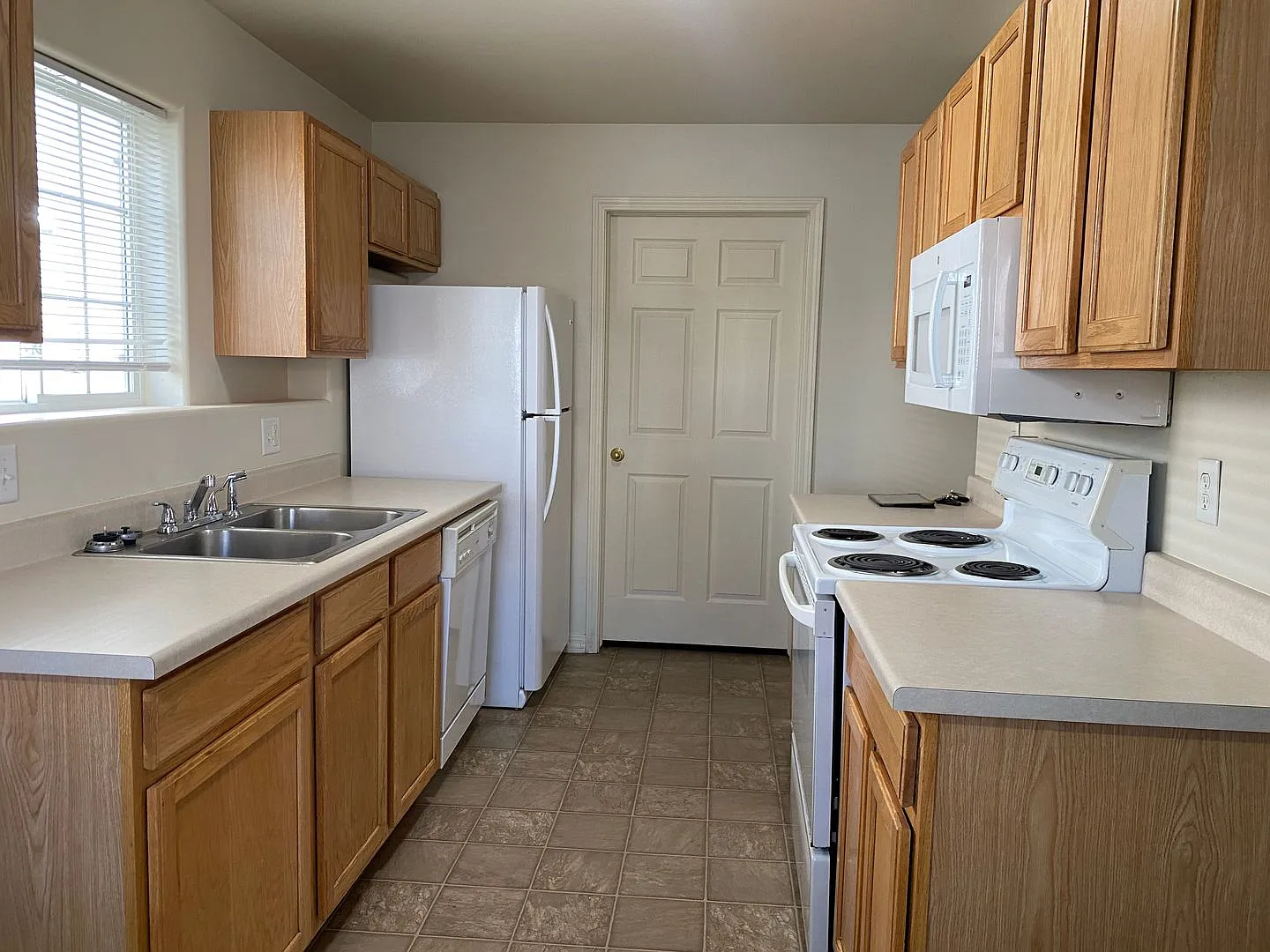 4014 Cheyenne Street Apartments — Photo 4