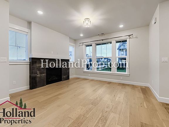 3rd image of 3281 SE Farrow Ln