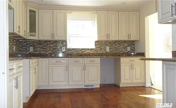 2nd image of 14 Oneida Ave