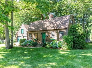 94 Robin Rd, Colchester, VT 05446