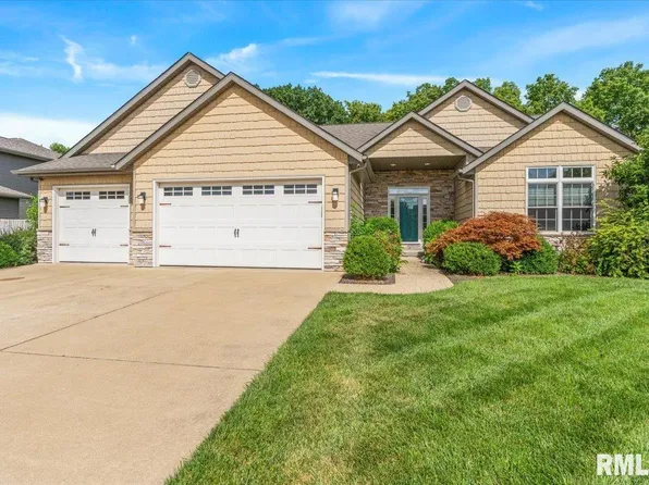 512 Orchard Ave, Chatham, IL 62629