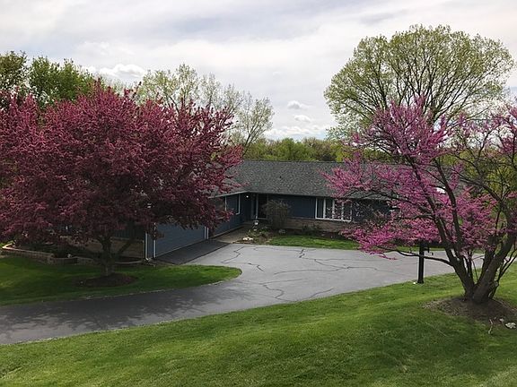 2nd image of 1411 Morraine Dr