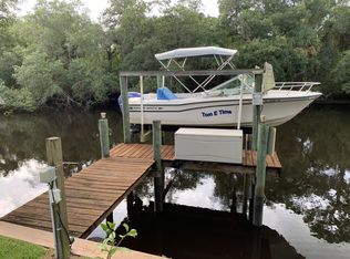 8000 SE Paradise Dr, Stuart, FL 34997