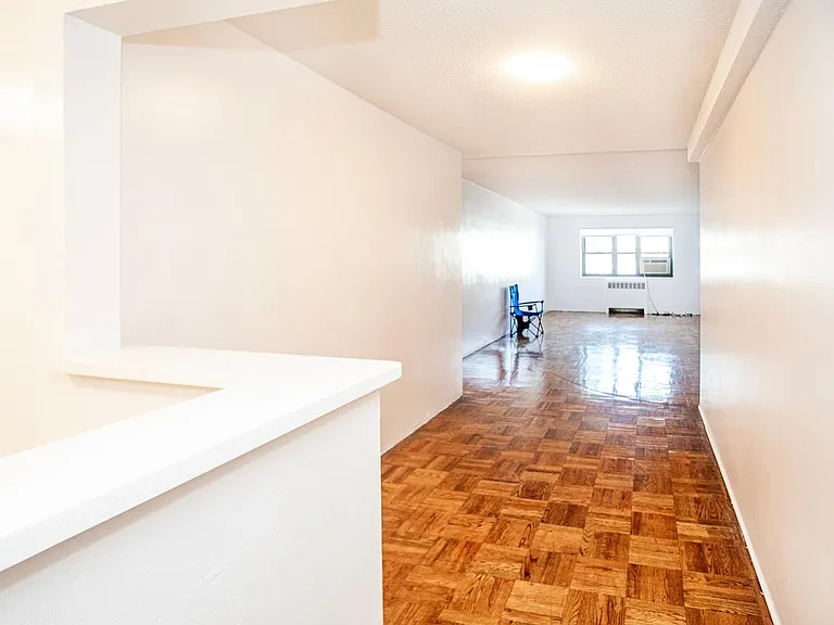 208 Anderson St #S2F — Photo 10