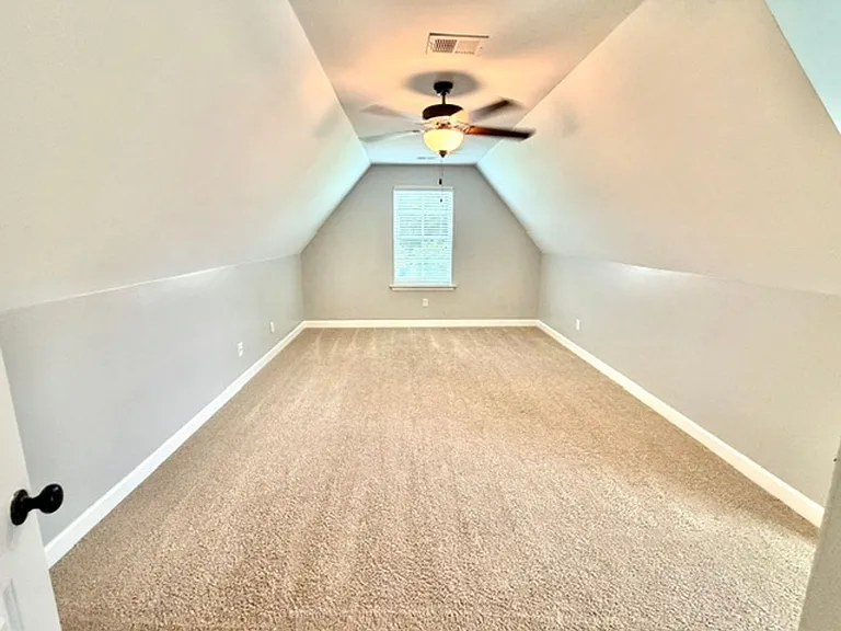 8136 Maywood Dr — Photo 12