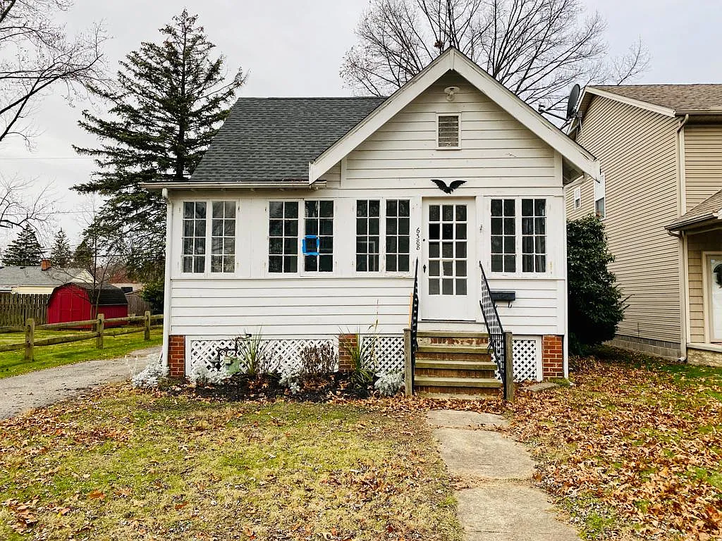 3 bed, 1108 sqft, $1,775 — Photo 1