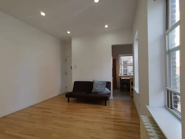 235 East 24th Street image 4 of 11