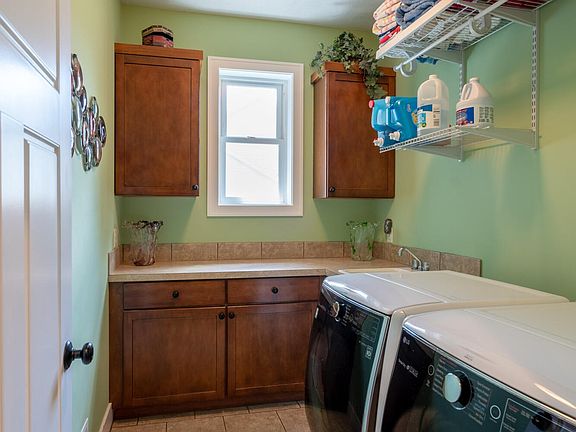 2nd image of 7881 Golf Point Dr SE