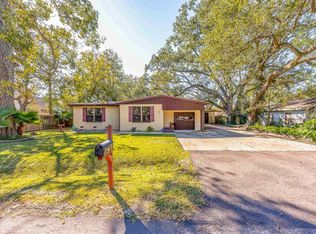 527 S Iowa Ave, League City, TX 77573