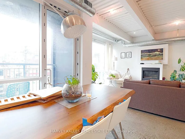 214 Bathurst St #Penthouse 3A — Photo 11