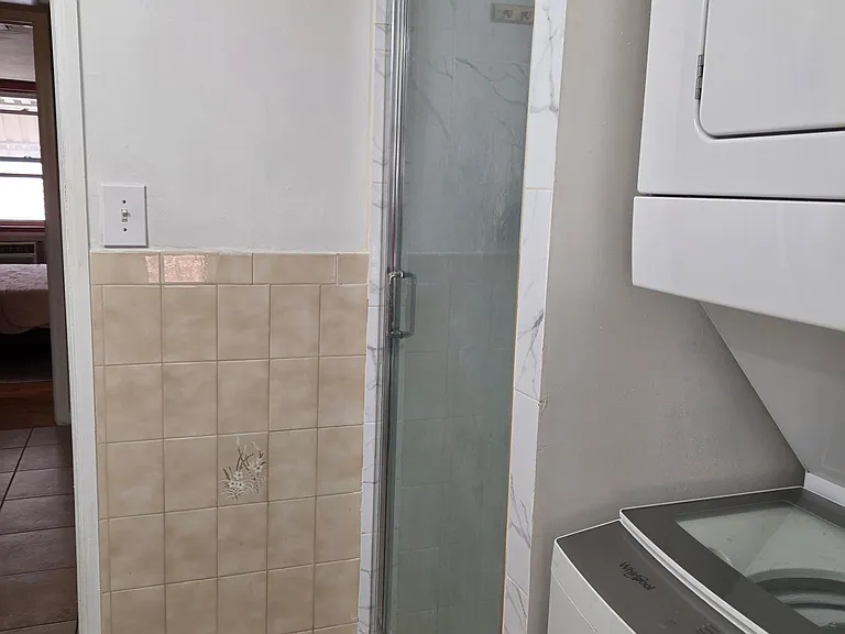 509 Saint Pauls Ave #2 — Photo 9
