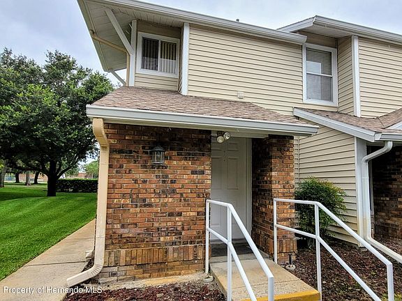 3rd image of 12411 Eagleswood Dr APT C