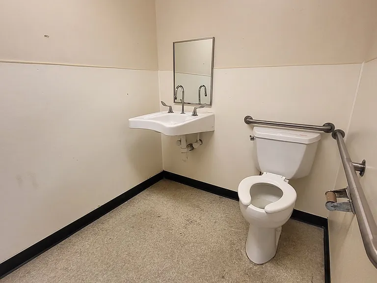 6001 Bartlett Center Dr — Photo 19
