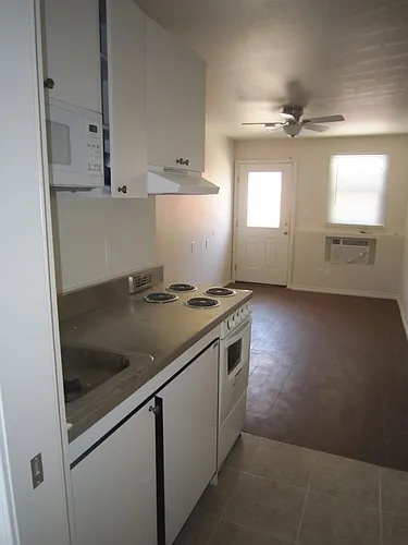 1316 W 18th St #B Photo 1 1316 W 18th St #B Photo 1