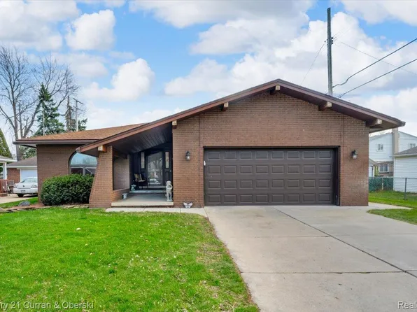 13741 Chestnut St, Southgate, MI 48195