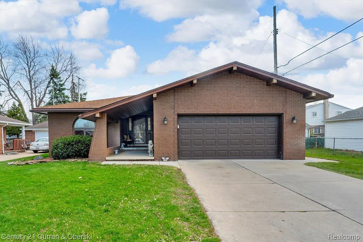 13741 Chestnut St photo 1
