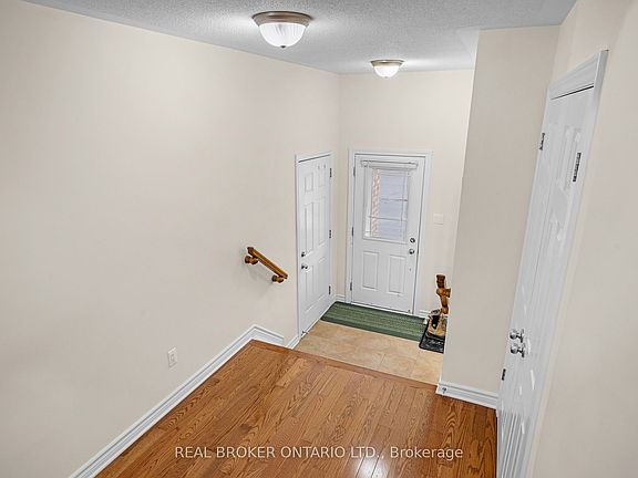 3rd image of 716 Whaley Rdg