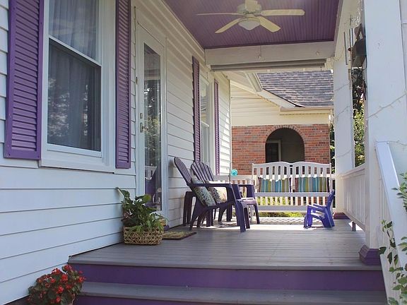 Awesome front porch!