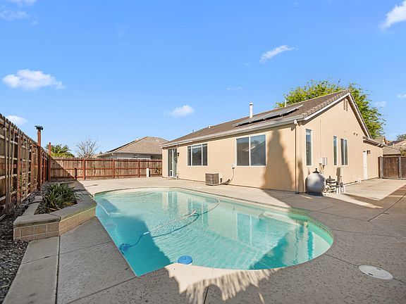 2nd image of 1634 Sierra Creek Dr