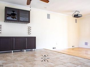16 Tracy Ct #64, Franklin Park, NJ 08823