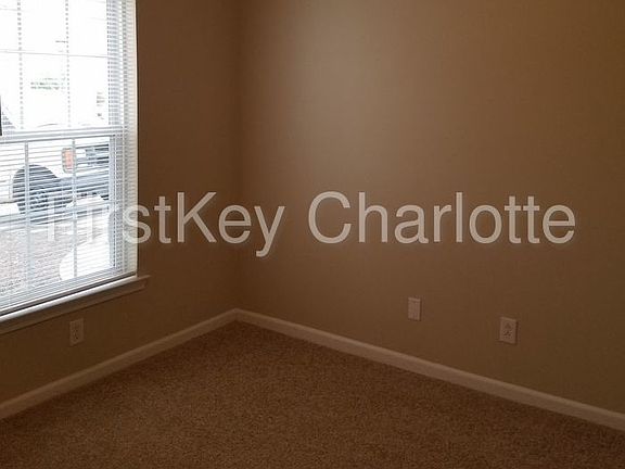 5th image of 1405 Sagestone Ct
