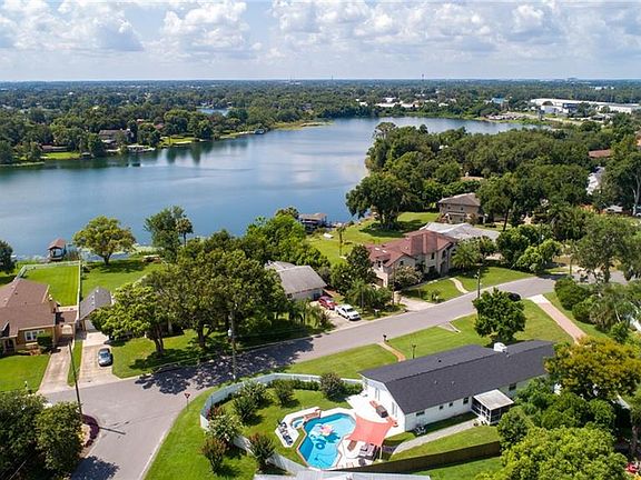 5th image of 313 Jennie Jewel Dr