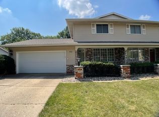 1416 W Daytona Dr, Peoria, IL