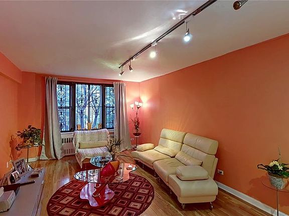 5th image of 2385 Barker Ave APT 4U