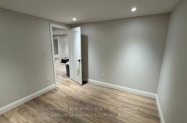 410 Victor Ct — Photo 7