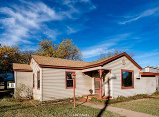 38 NW Avenue G, Hamlin, TX 79520