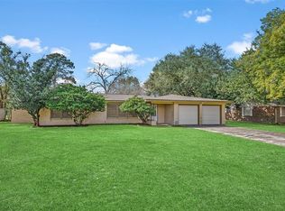1320 Yupon St, La Marque, TX 77568
