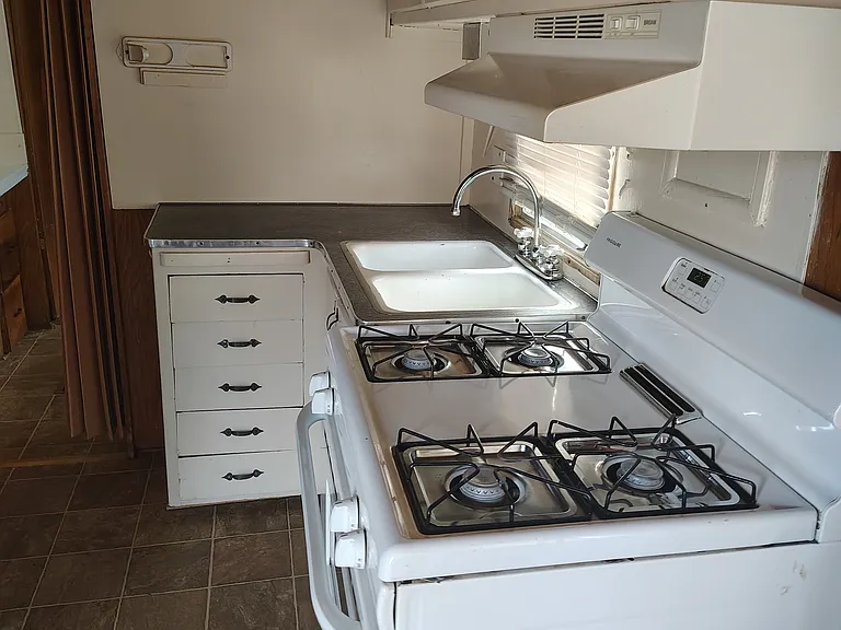 501 S Mistletoe Ave #28 — Photo 7