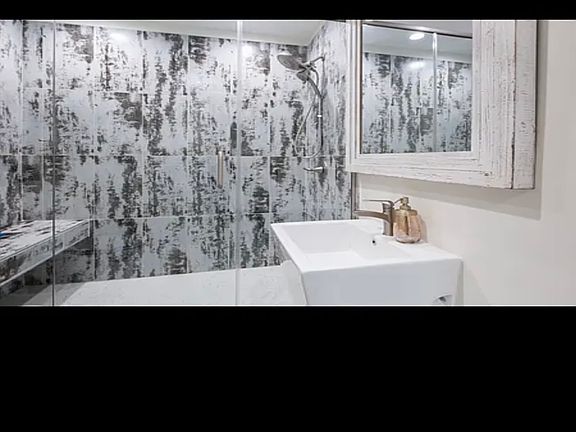 3rd image of 5010 1/2 Calabash St #1
