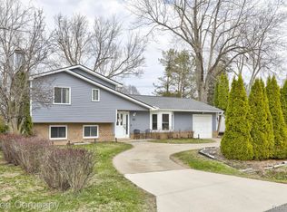 193 Linhart St, Novi, MI 48377