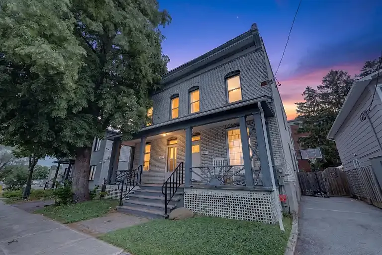 3 bed, 1.0 bath, $2,850 — Photo 3