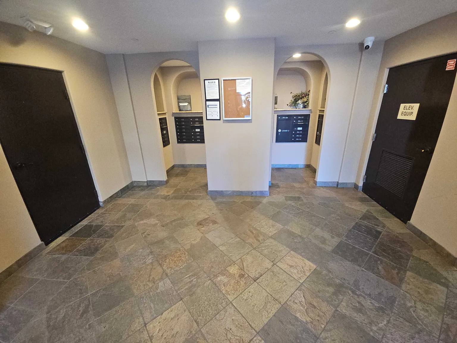 2 bed, $3,420 — Photo 4