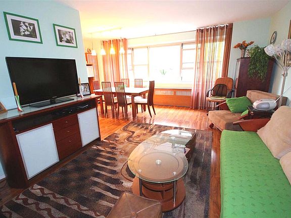 2nd image of 440 Neptune Ave APT 2D
