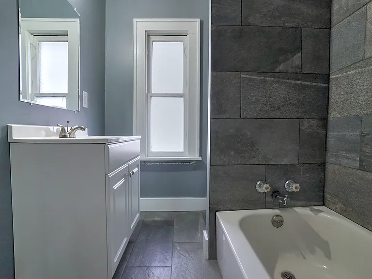 501 N Eddy St — Photo 16